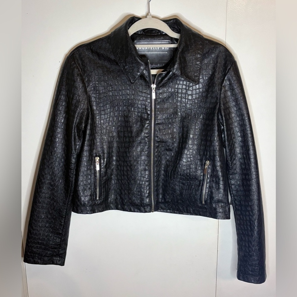 Bagatelle NYC Womens Small Cropped Faux Leather Reptile Skin Printed Moto Jacket - Picture 1 of 8